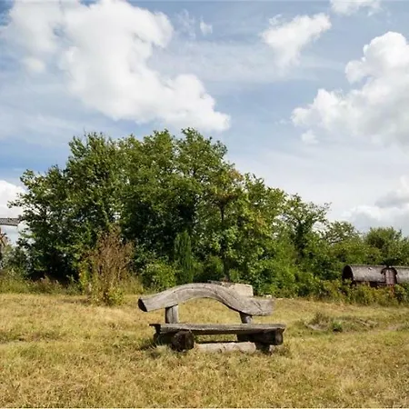 Holiday home Le Du Chemin Et Sa Roulotte *