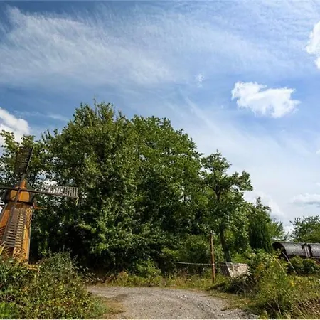 Holiday home Le Du Chemin Et Sa Roulotte *