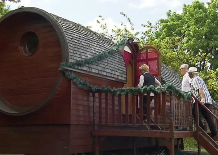 Holiday home Le Du Chemin Et Sa Roulotte